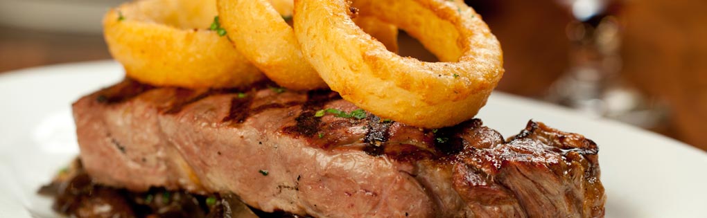 Mustard Steak with Onion Rings Mustard Steak with Onion Rings